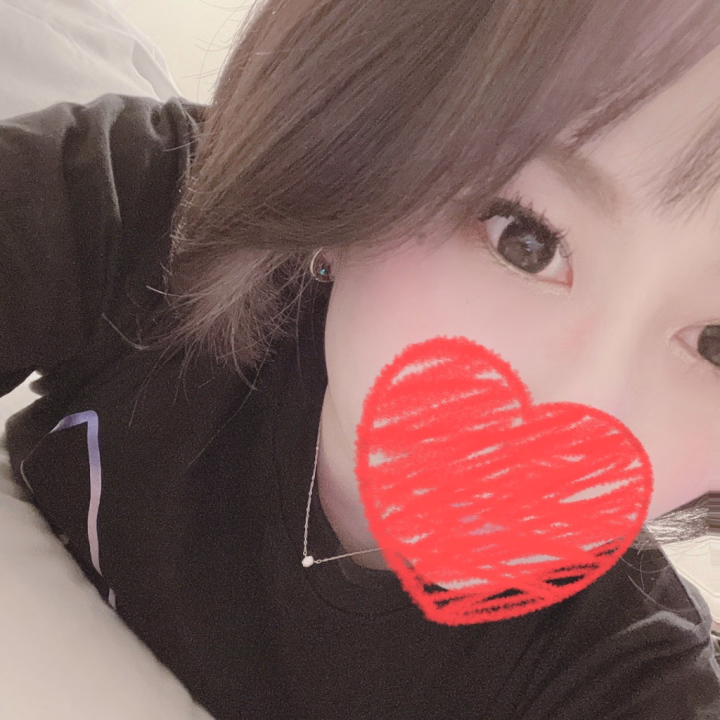 この時間までご一緒してくれた
お兄さん達本当にありがとね(*´ω｀*)💕︎
よい休日🥰、仕事への活力💪
力添えできて嬉しい限り♡
また会えるの楽しみにしてるね💕︎



ラストまでよろしくお願いします♡♡



りさ⭐️