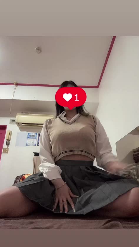 制服でお出迎えだよ〜🎶🎶

ご予約してくれくれてるオニーサン達ありがとうございます🫶

この後21時以降空きです🈳
まだまだまってるよ〜🫶