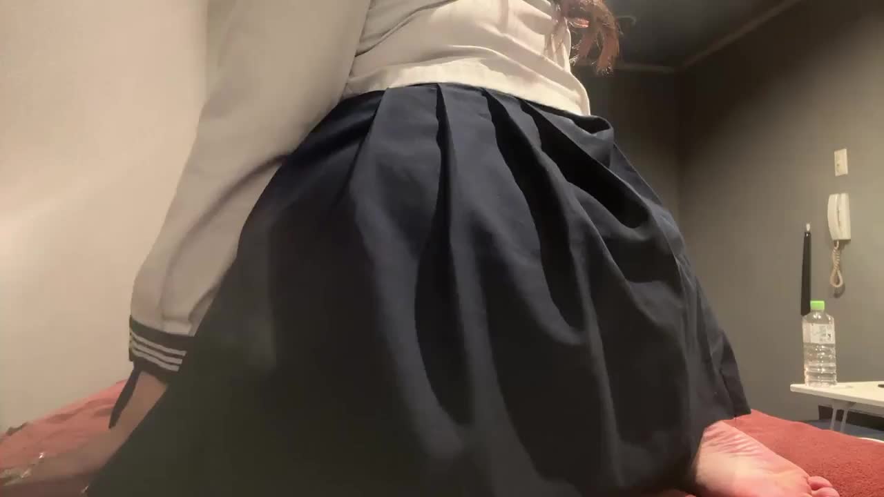 実は、おしりもおっきいんだよね…♡

後ろから激しくされるのも
寝て後ろからくっついてされるのも

お○されてる感じがして
ゾクゾクしない？♡