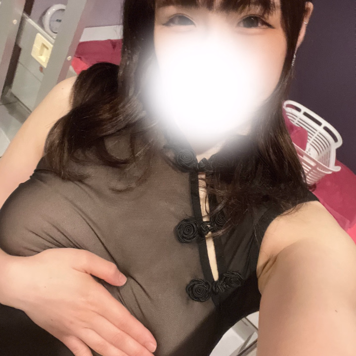 出勤しました♡

今日は 24:00まで います🕊️💞

気づけばもう日曜日だね〜☺️
お休みのお兄様ものんびり過ごしてるお兄様も、お仕事だったお兄様もお疲れさまです🌱

お休みの締めくくりにまったりした時間を過ごしたいな〜ってお兄様がいたら、こばとに会いに来てくれたら嬉しいです🥰

一緒に楽しい時間にできたらいいな💗

今日もよろしくお願いします♡

こばと