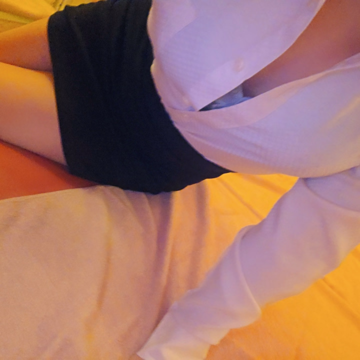 23時半までいます！
今日は夜遅くまでいるから、会いに来てくれると嬉しいな♡