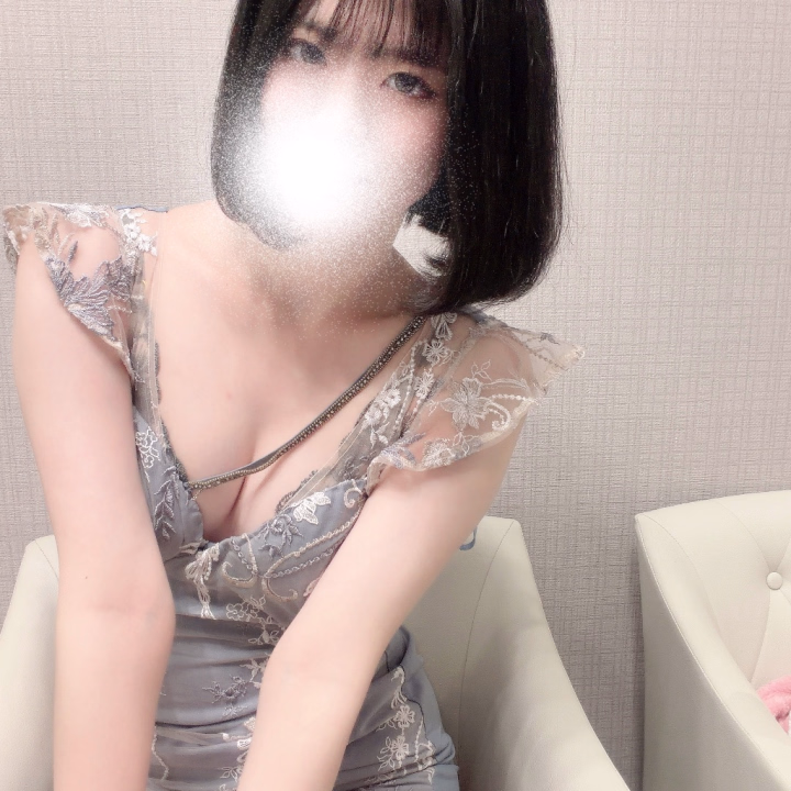こゆめに会いたくなった?🤍
ちょっとでも気になったら会いに来てほしいな🥰
初めましてのお兄さんも大歓迎だよ♡
こゆめと一緒に過ごそ〜🎀