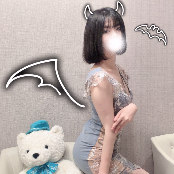 はっぴーはろうぃん🎃

こゆめは仮装したことなくて写真がないので雰囲気だけハロウィンです👻

おかしちょーだい？🍭👻