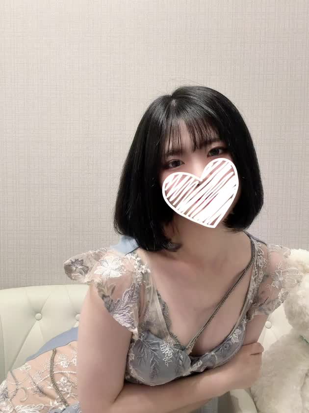 こゆめのこと見て〜♡

今日のこゆめ、かわいいかな？🥺🤍

たくさん見てくれたらうれしいな🎀

好きになってくれる？♡