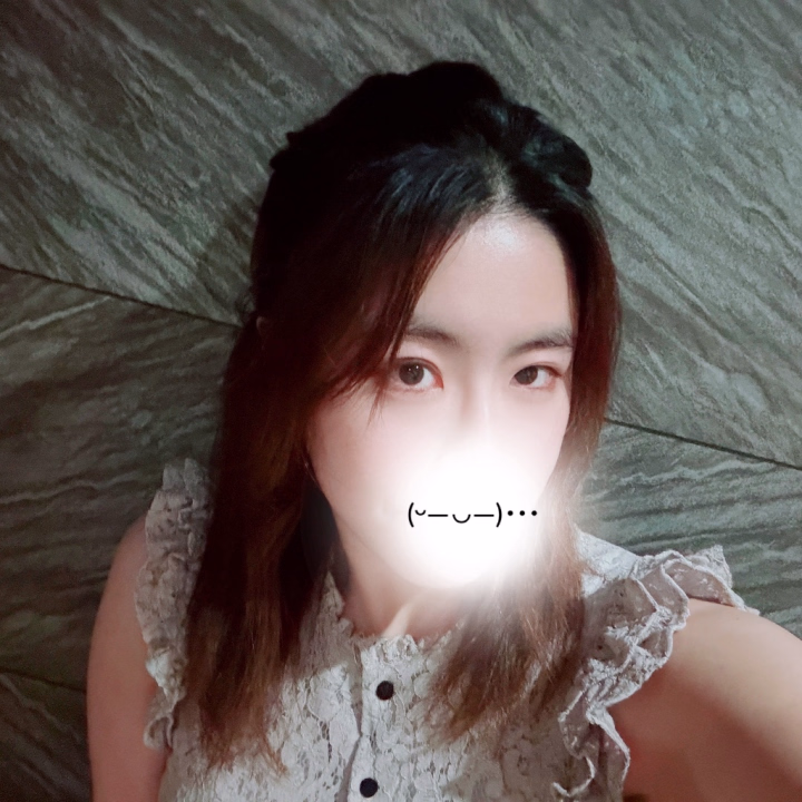 おはつき🌙

今日から本格的にゴールデンウィーク❣️っていう方も多そうですね💖
特に今日はとってもいい天気☀️絶好のお出かけ日和✨️

つきのは基本的にインドアで、お休みの日は布団でゴロゴロしていると1日が終わる…なんてことも多いタイプです。行きたいところがあっても、お布団から出る元気がないまま1日が過ぎてる❣️なんてこともよくあります(笑)
でも❣️割とオタク？気質なので、これ行きたい！って言うイベントがあったりしたら、なんとかお布団から這い出てイベントに行ったりもします。そろそろ暖かくなってきたので、寒くてお布団から出られない…なんて日も少しづつ減ってきたらいいな💖

いい天気の日はおうちから出て、外を散歩するだけでもいい気分になりますよね。歩き疲れて汗をかいたら、一緒にお風呂で汗を流して、スッキリして帰りましょう💖
本日も24時まで、お待ちしてますね❣️