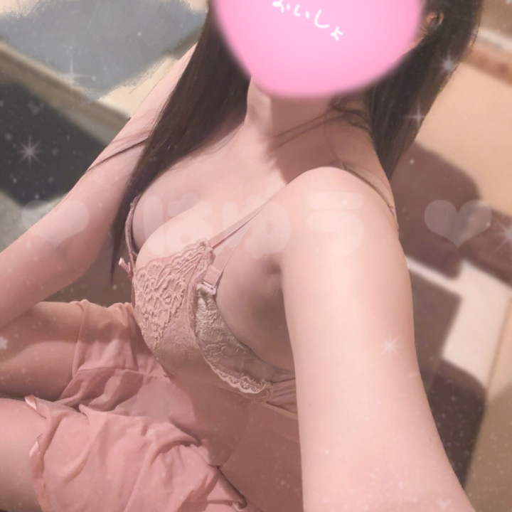 はゆう です❣️

昨日の日記を見てくれて
優しくしてくれるお兄様たくさんで
とても喜んでおります😭💓

指入れは1本で前後だけにゆっくり！
だと気持ちいいです🫶🏻🤍

あとあと、大きくなってないのに入れようとするのはとっても痛いので
しっかり大きく硬くなってからがいいです🥲👍🏻

気持ちよくしてあげたいって思ってくれるお兄様は
この日記の通りにすれば間違いなしですよん💕

はゆう