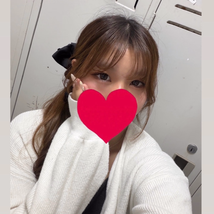 ききです！🐈‍⬛🎀

急遽出勤です！

雨降ってるから少し寒い気がする🥶

ポカポカしにきちゃう？

珍しく土曜出勤だからいつもとは違うききかもしれないし、いつもと同じききかも………？

気になる人は確かめにきてもいいですよ🥰