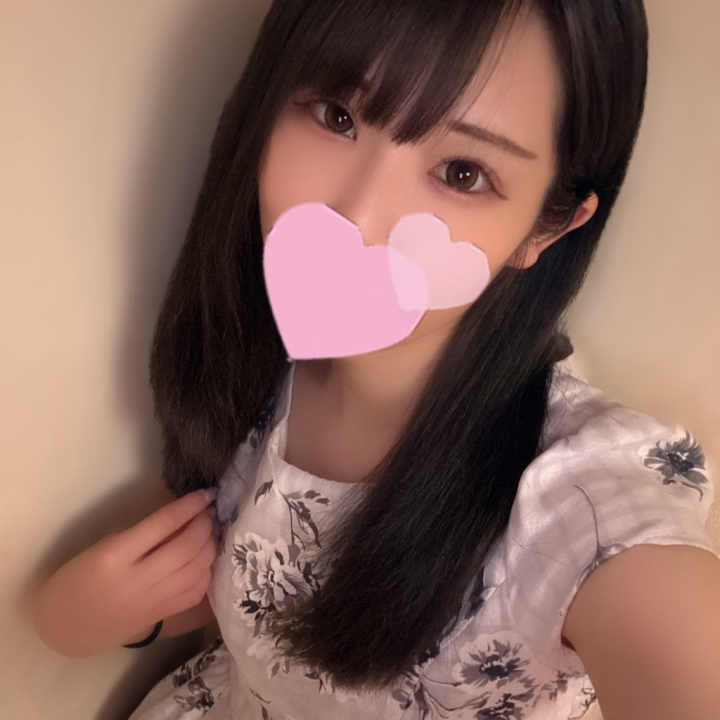 おはようございます！ひいろです🐈‍⬛🎀

少し体調崩してましたが復活出来ました😂✨季節の変わり目とか苦手で困りますね😭
本日は17時までになります😽
お仕事のお兄さまも多いと思いますが、時間が合えば遊びに来てください💖

会いたいって言ってくれているお兄さまたち‼️ひいろはずっと待ってるよ〜🥳💕