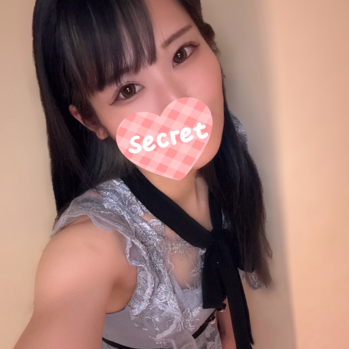 こんにちは！ひいろです🐈‍⬛🎀

今日も朝から忙しくさせてもらって嬉しいです🥰
ひいろのこと気になって来てくれたり、本指名のお兄さまもありがとうございます😘

午後からもがんばるよ〜😽✨
少しでもひいろのこと目に入っちゃったお兄さまたち、今のうちに会いに来てね〜😍💖