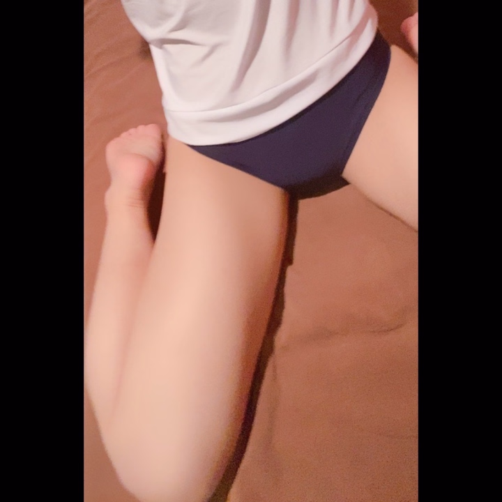 10月1日の
朝ですよ〜☀️

2026年も
あと少しとなってまいりましたが
皆様は今年の目標
達成出来そうですか？

私はね
何も目標決めてなかったから
ぽやっと1年を
過ごしてます😂

今回の出勤は
今日を含めて
後4日！

最後まで頑張るぞ💪


🫧今回の出勤予定🫧
10/1    9:00~LAST
10/2    9:00~LAST
10/3    9:00~LAST
10/4    9:00~LAST