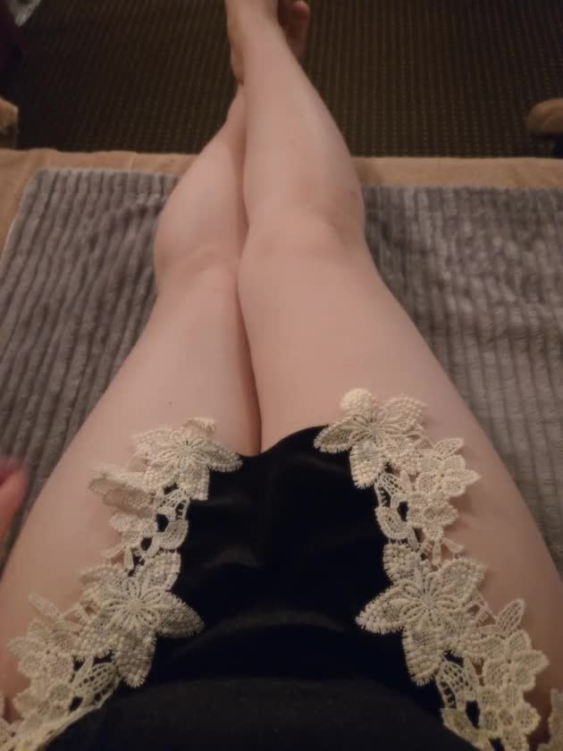 見えちゃったの、わざとじゃないと思う？♡

そんな顔してるなら、
続き…ちゃんと確かめに来てよ💓

逃がさないからね？
