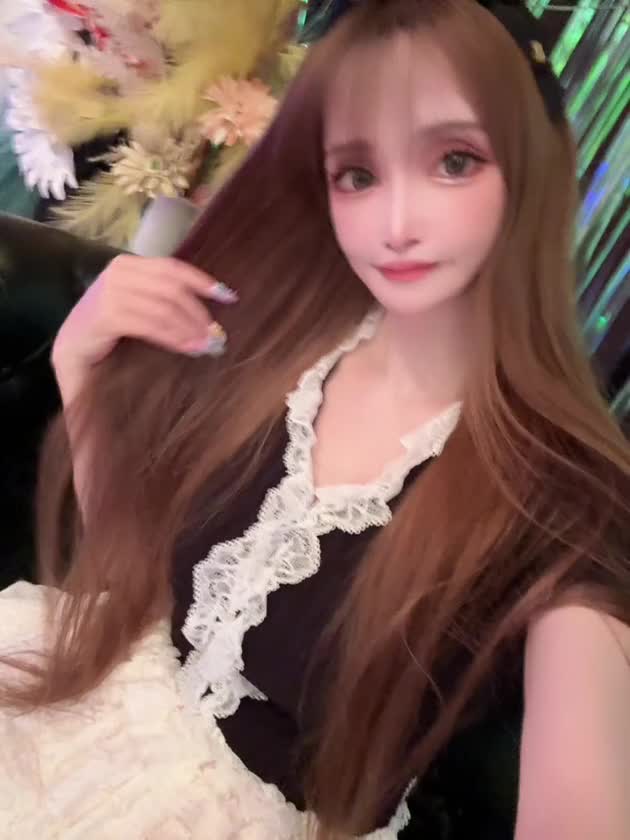 おうち出る前の自撮り🤳🤍ྀི🖤ྀི

ニュースを見てると『今朝は半袖だと涼しい』と言ってましたけど、全然ちょうどいい感じ☁️ྀི☁️ྀི

久しぶりに厚底ソールで歩いてるので、なんだか足裏がくすぐったい🐾いつも早歩きです💨

今日は以前からAVを見てくださってたエロ紳士様からスタートです🥰

AV好きな男性は大好物です💋あっ、間違えた( ˶'ᵕ'˶)大好きです🥰

空き枠は、お電話でお誘いくださると嬉しいです📞

エロくイチャ𝐿𝑜𝓋𝑒‪‪𓂃 𓈒𓏸💕よろしくお願いいたします♥️