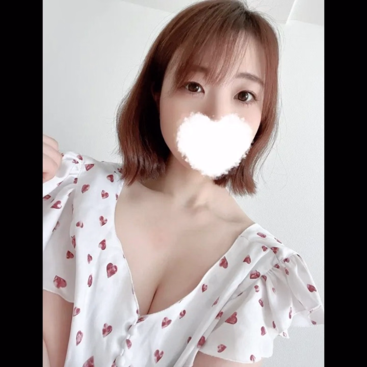 おはようございます☀️

今日は、初めての昼出勤です🥰

いつもと違う時間でちょっとドキドキですが‥🥺🩷

一緒にゆったりした時間を過ごせたら嬉しいです☺️

お仕事の合間やお休みの方もぜひ💗

お誘い待ってます❤️✨
