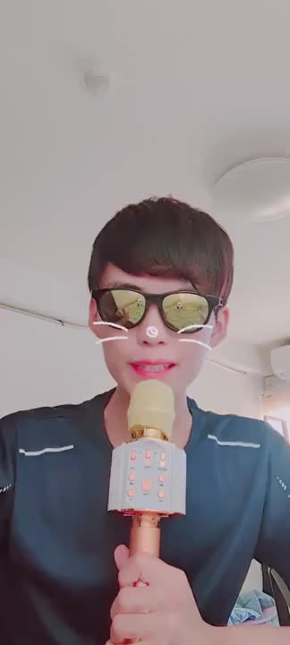 皆さんこんにちはイブキです🌟

皆さんに伝えがたいことがあります
落ち込んだ時はこの言葉を思い出してください

信じられるのは①自分、②諭吉、③千祥です‼️

皆にはイブキがついてるので安心してください‼️

きっと大丈夫だょ‼️

変わらず応援の程宜しくお願い致します

フォロバ、フォローもお待ちしております♪

イブキ