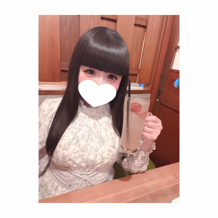 こんばんは~なのはだよ(   ´ᴗ`   )🌼
.
昨日はありがとうございました❣️
中抜けの時間は有りましたが､8:30から
ラストまで出勤してました🥰
.
仲良しさん方が会いにきてくれて､とっても
幸せな1日でした~🫶🏻✨
.
みんなのおかげでずっとルンルン気分🎶
.
そしてラスト枠では写真指名のお兄さん
とも出会えて嬉しかったです💗
.
お兄さん方と過ごす時間って本当にあっと
いう間で気付いたら外が暗くなっててびっ
くりしちゃう🥺
.
楽しい時間を一緒に過ごしてくれて
ありがとうございました(⸝⸝⸝ ᵕ ̫ᵕ ⸝⸝⸝)︎💕︎
.
たくさんお話したり､笑い合ってなのは
はとっても嬉しかったです😻♩
.
明日も楽しみにしています😌🌷
.


なのは🌼