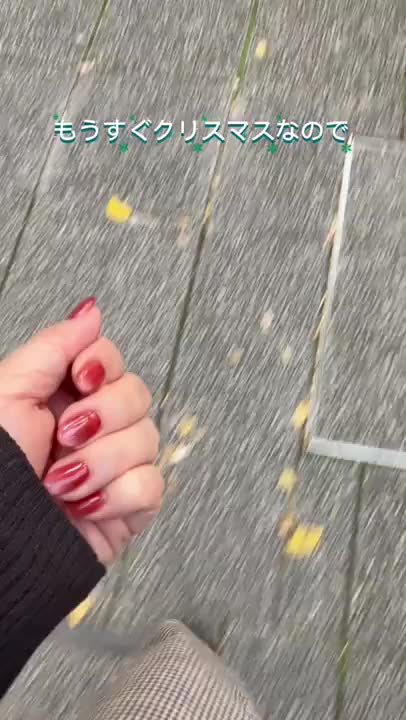 ちょっとした事だけど、ネイルするとテンション上がる💅✨