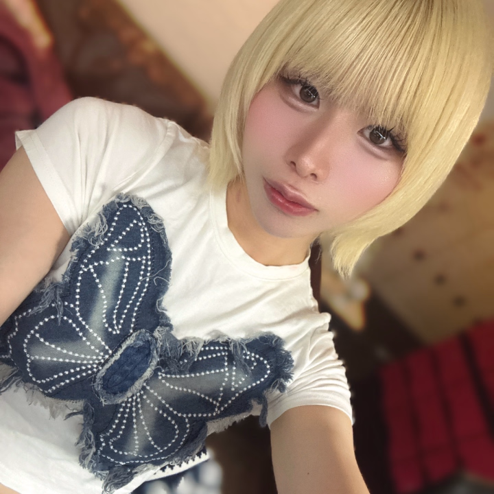 6月18日 木曜日🌙

大阪のおにいさまたち、おはよーっ☀️ つかさだよっ🧸💖

3連勤の2日目、今日も元気に大阪店に出勤してますっ！✨
平日の木曜日の今日は、夜の【21時まで】たっぷり長めにお店でおにいさまを待ってるよ〜🛁💞

ここで、夜型のおにいさまたちに大切なお知らせですっ📢！
明日の金曜日は、夕方の【18時まで】のちょっぴり早めの出勤になっちゃうの🥺💦 
だから、「お仕事終わりに夜の時間帯につかさとゆっくり濃厚にイチャイチャしたいな……💭💗」って思ってくれてるおにいさまは、今日が絶対に大チャンスだよっ！逃しちゃダメだからね？🥺💋

お仕事の合間のリフレッシュや、1日の終わりのご褒美に、つかさと二人きりのお部屋で最高に気持ちいいことして過ごさない？

つかさの得意なフェラや逆アナで、おにいさまの日頃の疲れやストレスを全部吸い出して、腰が抜けちゃうくらいとろとろのヘロヘロに溶かしてあげる😏🔥

「今日を逃すと明日会えない……！」って大急ぎで、一番先の独り占め予約でつかさを捕まえにきてねっ？

お部屋をあったかくして待ってるね💕

つかさ🌙