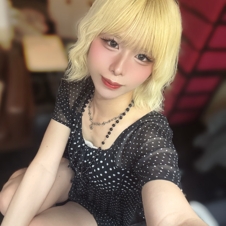6月22日 月曜日🌙

大阪のおにいさまたち、おはよーっ☀️ つかさだよっ🧸💖

週末はおやすみをいただいて、お祭りに行ったりお買い物したり、すっごく楽しくリフレッシュしてきましたっ充電完了〜っ！✨

パワーをたくさん溜めて、今日からまた元気に大阪店に出勤してるよっ🫶💞
週始めの月曜日の今日は、夜の【21時まで】たっぷり長めにお店でおにいさまを待ってるよ〜っ⏰

お部屋に入ったら、週末のお祭りの楽しかったお話もたくさん聞いてほしいな💭💗

でもね……おやすみ明けでつかさもおにいさまに触れたくて、今すっごくウズウズしてムラムラしちゃってるの🥺💋（笑）
だから、お部屋で2人きりになったら、つかさの得意なフェラや逆アナ、ローションプレイで、おにいさまのことをモチモチにとろとろに溶かして骨抜きにしちゃうから覚悟しててね😏🔥

お仕事帰りのご褒美や、週始めのパワーチャージに、つかさを1番に独り占めしにきて？

もちろん【今すぐご案内OK】でお部屋をあったかくして待ってるね💕

つかさ🌙