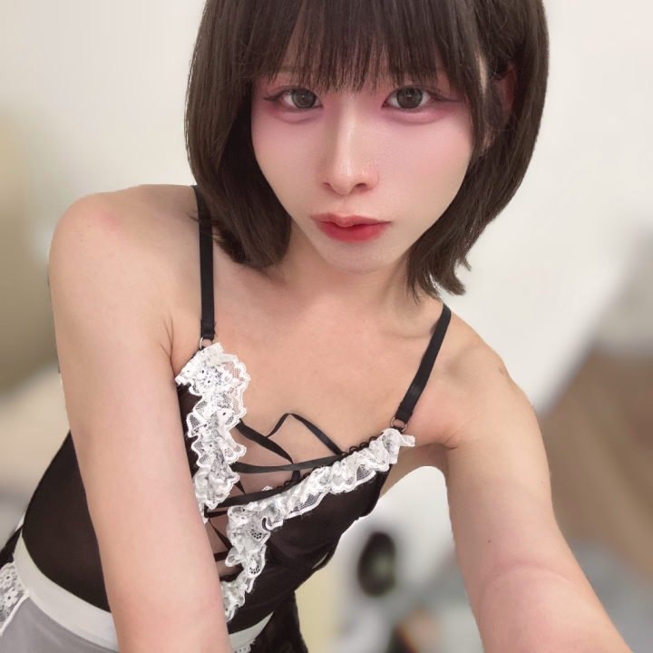 日曜日のぺけななパーティ配信、たくさんのおにいさまが見に来てくれて本当にありがとう〜っ> ̫ <♩✨
画面越しだけどつかさもめちゃくちゃ興奮しちゃった……🙈💭💕
いつもより開放的な空間で、黒髪清楚なビッチの姿のままいっぱいえっちなところ見せつけちゃったけど、楽しんでくれたかな……?😏🔥💦
そしてそして……!余韻冷めやらぬまま、今日はお店に出勤しちゃうよっ🗓️💖
日曜日の楽しかった夜の続き、今度はリアルのお部屋で二人きりでもっともっと濃厚にしよっ……🥺💭💕
今日は【21時まで】たっぷりお店にいるから、お仕事帰りや隙間時間に、ひんやり冷やしたお部屋で汗ばむ肌をピッタリ重ね合わせて、アツアツで淫らな時間を過ごしに来てねっ💋
今日すぐのご予約で、お部屋で首を長くして待ってるねっ🧸💖
つかさ🌙