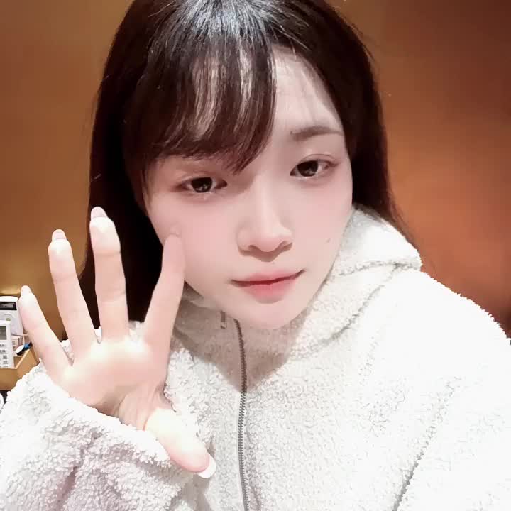 おはようございます🌞

2月の出勤最終日です！

よろしくお願いします^_^

🩵いおな🩵