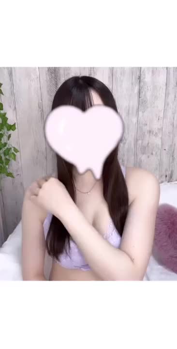 日記でち〇びがぴんく色って
書いてるからブラジャー外すとき
お兄さんにじっくり見られるの
恥ずかしくて照れるけどうれしくて
興奮しちゃったり……🫣💞

下着の支えがなくても
さなのGカップおっぱいは
垂れてないですよჱ̒՞ ̳ᴗ ̫ ᴗ ̳՞꒱💮

下からも横からも上からも
全方向からさなのおっぱい
たのしんでください😽♥️🪄


さな🩵