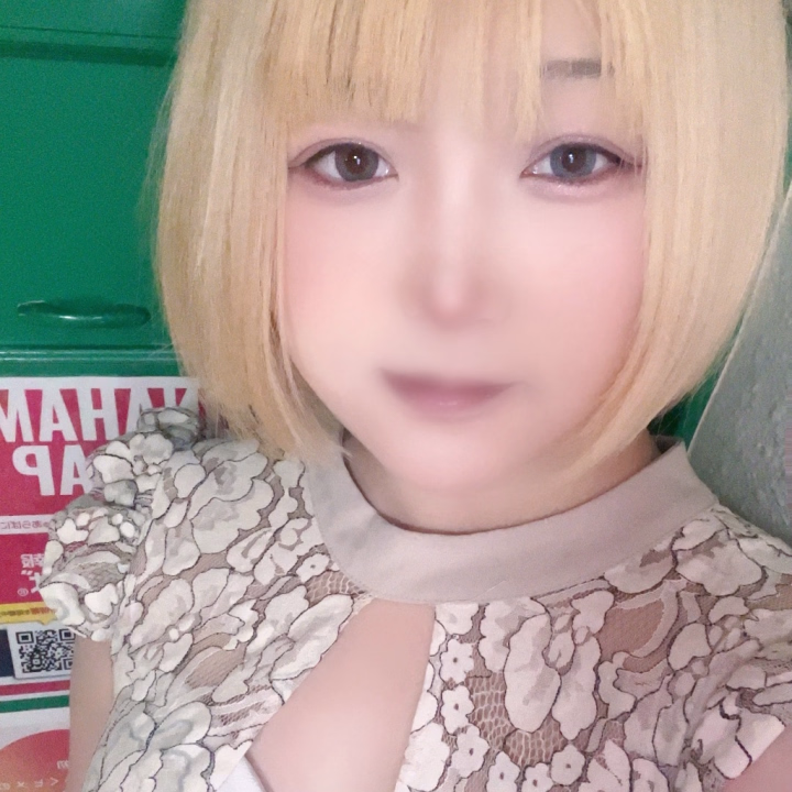おはようございます☀️

今日も10:00~0:00でいます！

左右違うカラコンつけてきちゃったかも💦

今日もたくさんお兄様達からのお誘い待ってます🥰

会いに来てください、楽しみにしてます🥹

コナン👓🎀