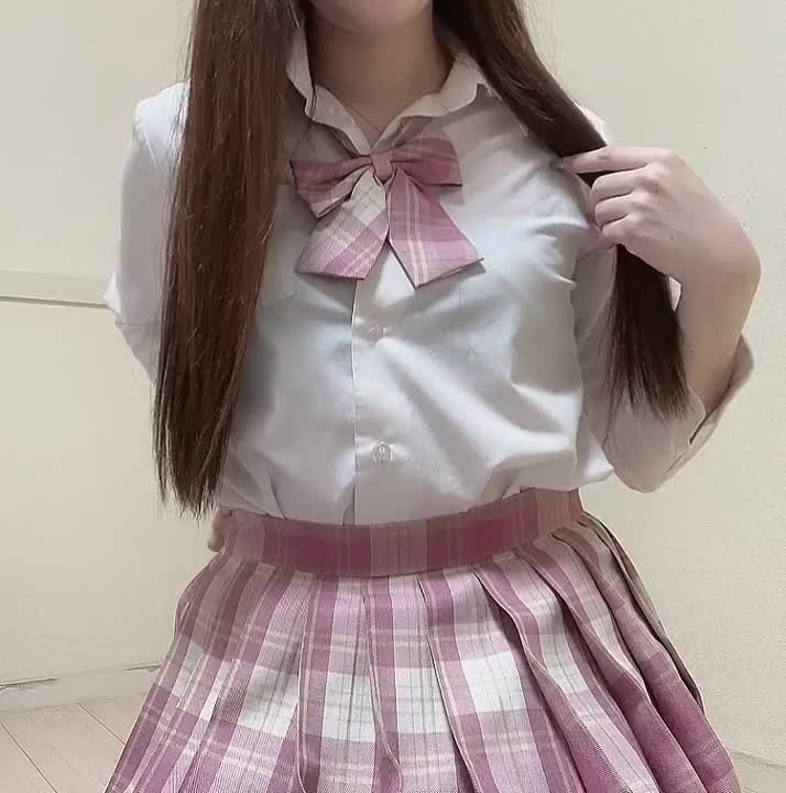 お兄様の好きな表情について話したいな💖

お兄様の笑顔は最高だよね✨
あの笑顔を見ると
かすみも幸せな気分になっちゃう💕

でもね
真剣な顔も大好きなの😍
真剣な表情で見つめられると
ドキドキしちゃう💓

お兄様のいろんな表情
全部好きだなぁ😉💕

一緒にいる時間
たくさん笑って
真剣な顔も見せてね😘

今日もエッチなこと
いっぱいしちゃおうよ💋💕