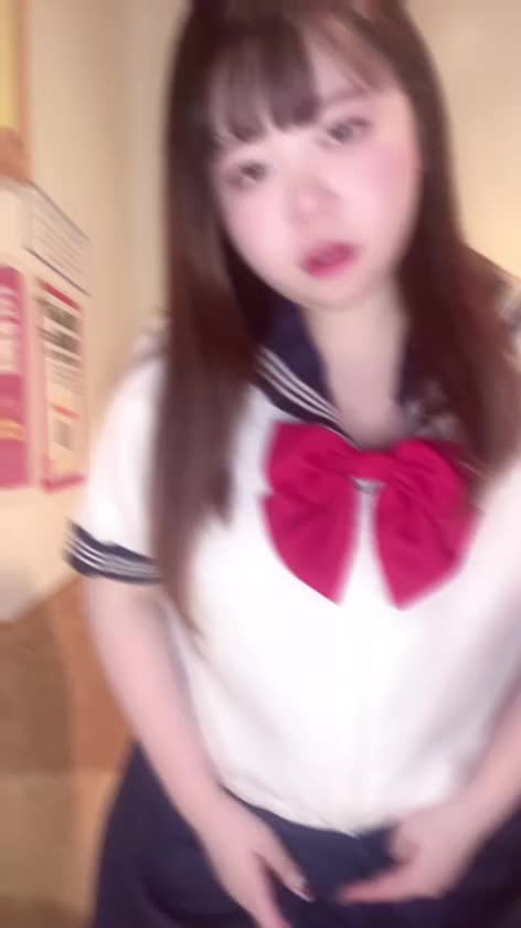 パンツ丸見えで誘惑🔞💖
こんなえっちな生徒を犯すのは
先生だけがいーな🥹


すぐ濡れちゃう優秀ま〇こと
イチャイチャ遊びして
3月スッキリしませんか？🔞💦