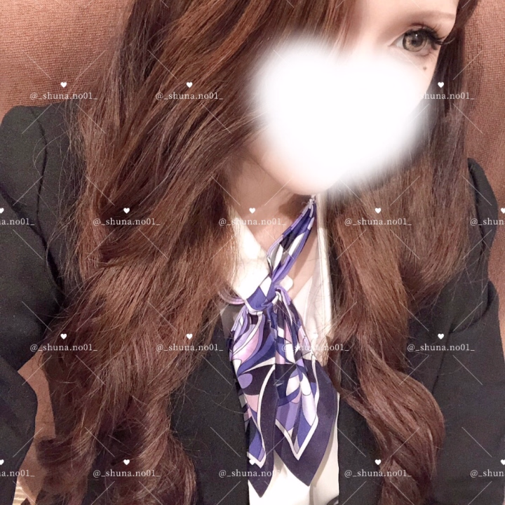 .*·.⟡┈┈┈┈┈┈┈┈┈┈┈⟡.·*.

制服って着る機会なくなったから

たまーに着ると

楽しいよねっ‼️


男性はそんなことないのかな？