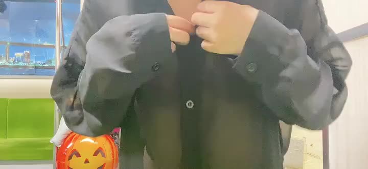 ハロウィンイベント中🎃
電車もハロウィン仕様になってて可愛いです🎃🦇🕸

女の子もいつもとは違ったコスプレしているのでぜひ沢山のご来店お待ちしております✨