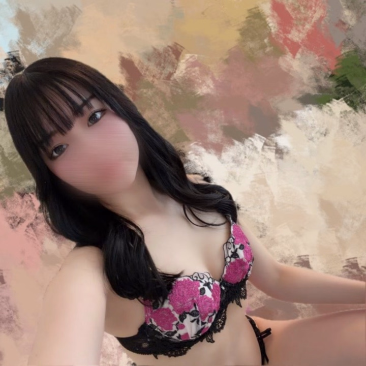 こんにちは！☀️
すいです！

本日も急遽ですが
17.5-20で出勤します！🙆🏻‍♀️

今日も短くてすみません😥

本日もお誘いお待ちしております🙇🏻‍♀️