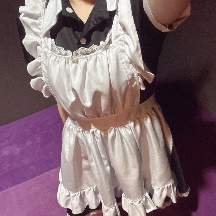 こんにちは！
ワッフル大好きわふるです🧇

今日は初めてのメイド服を着ました🫣

似合ってるか不安だけど、もしいいな〜って思ってもらえたら

コスプレで選んでほしいです！