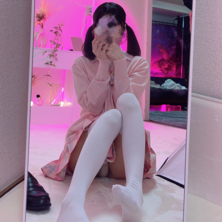 にゃたん今日も起床です‪‪🫶🏻︎‪🍼

昨日は即爆睡だったー
逢いに来てくれた人ありがとうでした໒꒱· ﾟ


そして今日も朝からご予約して下っている方が居るみたいで嬉しい٩(ˊᗜˋ*)و

今月また来れるかはちょっと微妙なので
今日ぜひ！

爆速でお店に📞待ってるね