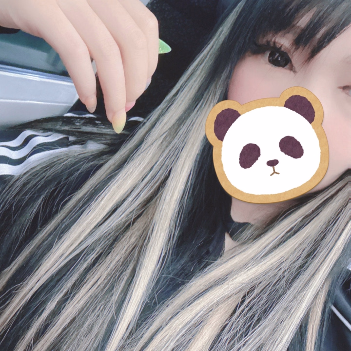 皆さんこんにちはー！！
ただいま泉駅に向かって
電車中🚃

もう少しでお店に着くのがワクワクする😍

なおかのプレイはお客様と楽しい会話
講習員もやってる本格的マッ〇
パイパ〇
固形石鹸で作るフワフワ泡洗体

ドM君
責められたい方
120分からベッドで着衣即〇

そして
なおかの為に姫予約してくれたら
嬉しいです♡