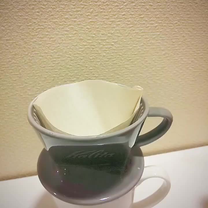 おこんばんは☺️今日も１日お疲れ様でした✨ ただコーヒーを淹れてるだけの動画です🤣💦エロなし失礼しました～🙏 もう少し上手に淹れれるようになりたいな～💦本日のヒメチャンはこれにておやすみなさい🎵