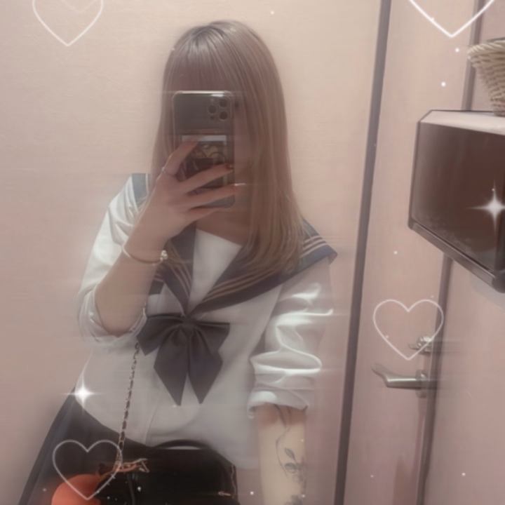 今日もお疲れ様です❣️
せいはです❣️


明日7時〜出勤します！


9時くらいからご予約空いてるのでせいはに会いに来て欲しいな🥺

沢山いちゃいちゃしたい