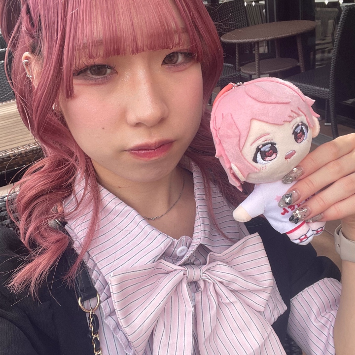 初投稿です❣️
初めまして、せいはです❣️

今日は2日目の出勤でした〜❣️
お兄さん達みんな優しくて楽しかったです❣️
ゴールデンウィーク中明日、明後日出勤予定なのでもしご都合合う方いたら会いたいな🎀