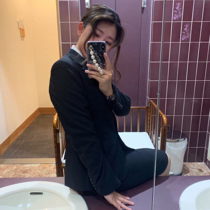 スーツ姿どうかなぁ？💞

フェチに刺さるお兄さんいる？？？

ころものおっぱいは
おっぱい好きさんお墨付きのやわらかさ‼️

やわらかいのに片乳4kgの重量感❣️

舐められると超敏感さんなんです…///

毎日たくさんのお兄さんが会いに来てくれて嬉しい💖💖

今日もお誘いお待ちしてます🌟



ヒメチャットから姫予約も可能です🧸💝
 
 ①お名前
 ②日付と時間
 ③コース(50・65・80分)
 ④オプション希望
⑤会員番号※会員様の場合
 
 ⬆️こちらテンプレで使ってください❤️‍🔥⬆️
 
 お店への直接のお電話でももちろん予約が取れます🙌💞
 
 前日～当日はお店へのお電話📞
 それより前だと姫予約が便利です💝
 
 早めのご予約はころもが喜びます🍀*゜



パフパフチェリーパイ ころも‎🤍