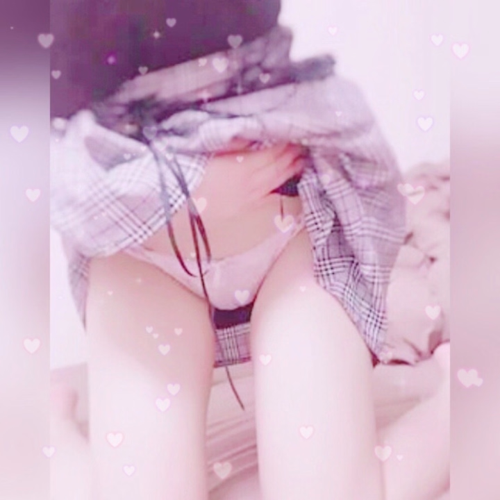おはよう🧡

連日、沢山のお兄様が遊んでくれて嬉しいです🥺

あんなコトやこんなコト💭

お兄様とひなみの2人だけの秘密が増えていってすごく幸せだしなんか思い返すと凄く幸せです🥺🫶🏻

せっかくの出会いだから、
最高の思い出を残せたら、
ひなみもすごく幸せ🫶🏻🫶🏻


今日も、ひなみと出会えてよかったっていう思い出を
作ってもらえるように最高のおもてなしをしますね❤️‍🔥❤️‍🔥