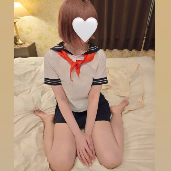 今日もね凄い腰振るのが上手いお兄様が来て
最初はゆっーくりで段々速くなっていく
コントロールがうますぎて
何回もイッちゃってた🥺💖💖

凄いパンパンってエロい音響いてたし
それにも興奮しちゃったの😳😳

ひなみのこといっぱい突いて部屋中に
エロい音響かせにきて？😳💖