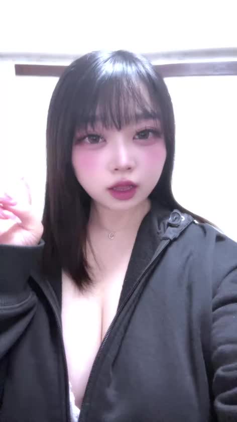 ゴールデンウィーク
1-11日まで出勤しまーす🙋‍♀️

女の子が多すぎると思うので
のんのに会いに来てくれるお兄様は皆様予約してくれると嬉しいでしゅ♥️

マットヘルス歴もあって
ムチムチふわふわボディで密着感も半端ないと思います💕
ヌルヌル大歓迎なのでぜひっ💕

いっしょにイチャイチャ気持ちよくなろうね♡