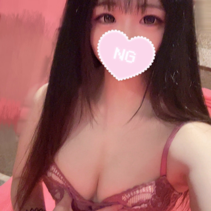 初出勤まで後5日ですっ🗓💕

「コースについて聞きたい！」

「日程・時間相談したい！」

というお兄さま方のために⋯

姫予約もあります〜🌸✨️


🟢は👉@383vaweh

※@から検索してね❣️名前は「み」笑

※QRコードは下に貼ってあります🤳



Xは👉@mi77777ku

※@から検索してね❣️名前「ᴍ ɪ ᴋ ᴜ🧡」

フォローとDMぜひお願いします🤳


⚠️出勤中・夜中等は返事遅くなり

ます🙇‍♀️またギリギリのご予約の

場合はお店にTELお願いします🙇‍♀️


みさ