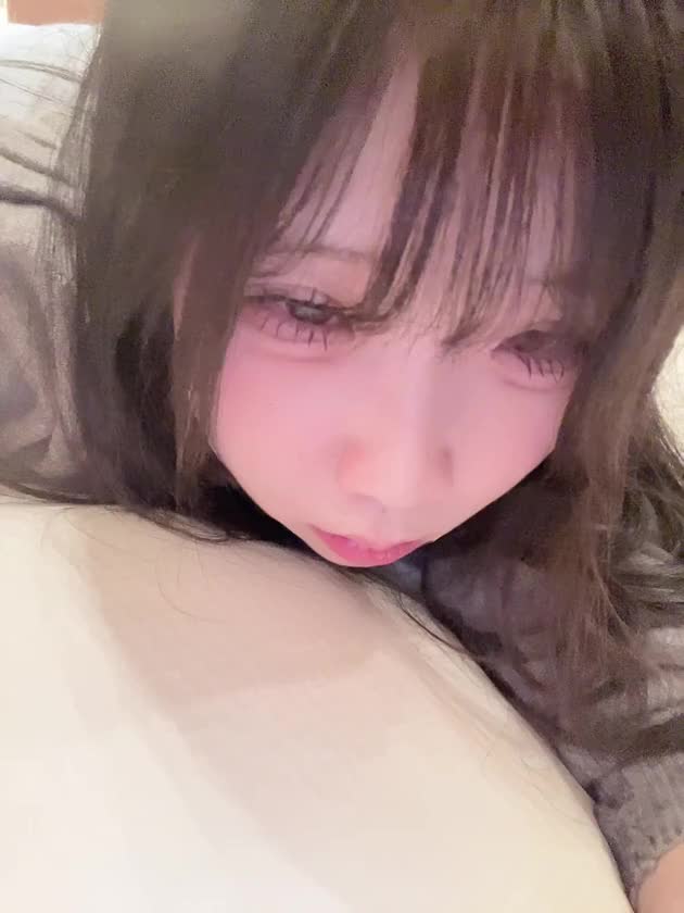 ゆずですт‪   ̫  т

生きてますもう元気ですჱ̒^> ̫ <💞

みなさまお久しぶりです
3月はありがとうございました！
本指名様、ご新規様には感謝しかない月でした。


もっと早くお礼をメッセージで送らなければならないと思いながらも
メンタル鬼強の私ですが
少し疲れてしまいメッセージもお礼も出来てないですごめんなさい。
今日順番に返していきますね。
(待っててください、、小声)

いつも水戸や五反田、米子でゆずをリピートしてくれる本指名様
大好きです


いつも2.3時間かけて会いに来てくれる本指名様。
少し嫌なことあったってメッセージ送ると会いに来てくれたり話聞いてくれる本指名様。
可愛いって自己肯定感上げてくれる本指名様。

4月もよろしくお願いいたします🙂‍↕️



ゆず