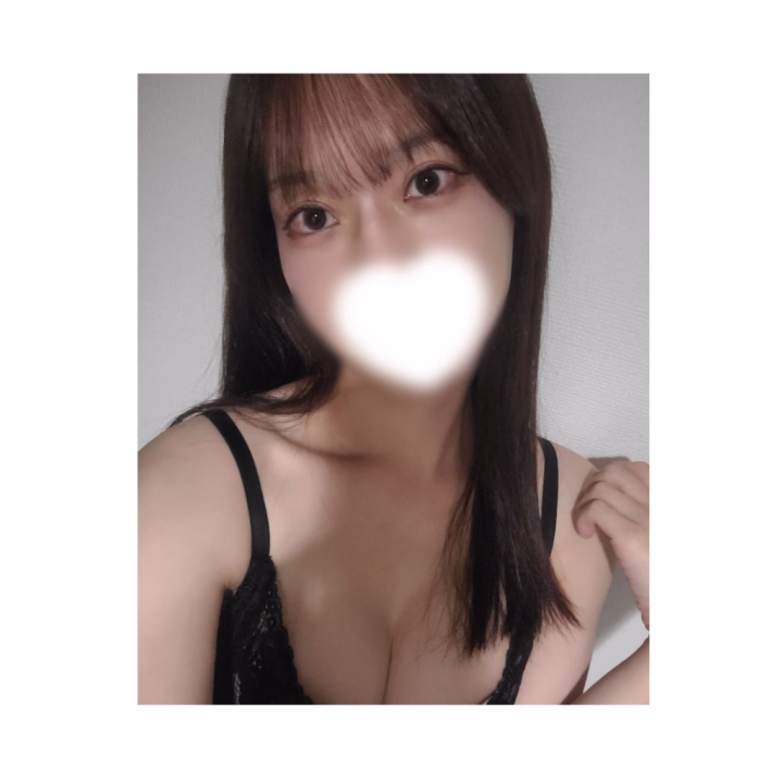 こんにちは
みれいですー‎🩷
​
お盆休みも終わっちゃったけど
みんなお仕事頑張れてるかな〜❓
​

わたしはというと今朝
ワイヤレスイヤホンの片側が
お亡くなりになり…😭
（片方だけ音が出ない絶望感すごい）


朝から落ち込んだけど、モノも人間も
ちゃんと大切に扱わないとって
改めて思いました💭


〜〜〜〜〜〜〜〜〜〜〜〜〜


✨今週のスケジュール✨

19（水）15:00-19:00
20（木）15:00-19:00
21（金）15:00-19:00


〜〜〜〜〜〜〜〜〜〜〜〜〜


今週は短めの出勤だけど
タイミング合う方
会いに来てくれたらうれしいです︎🤍