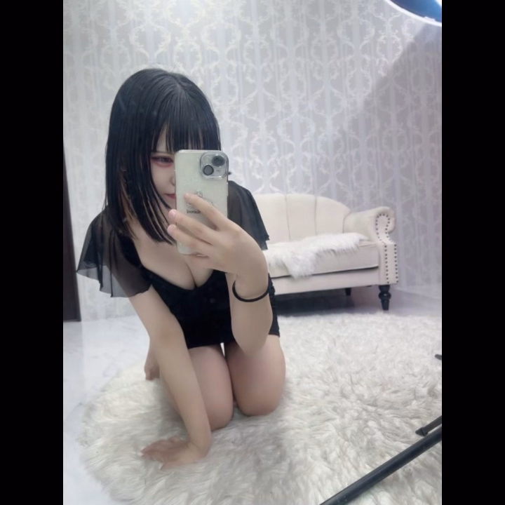 こんばんはっ✩.*˚かのんです！

春服が少しづつ着れるようになってきて嬉しくなってきました🎶

でも、かのんが1番嬉しいのはお兄さんとイチャイチャできることだよ？//♡

｡⋆｡˚ 本日18:00~26:00まで ˚｡⋆｡
ご予約お待ちしております📞✨️