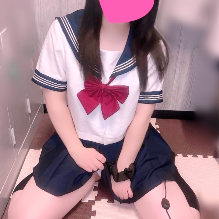 ちらっ。

何色でしょうか？
分かるお兄さんいますか？
コメントで何色か教えて下さい📝❤️
もっと見たいな、触りたいなって
思ったお兄さんはここあのパンちら見つめながらいいね5回押してみて下さい///
プレゼントで応援もよろしくお願いいたします♡
