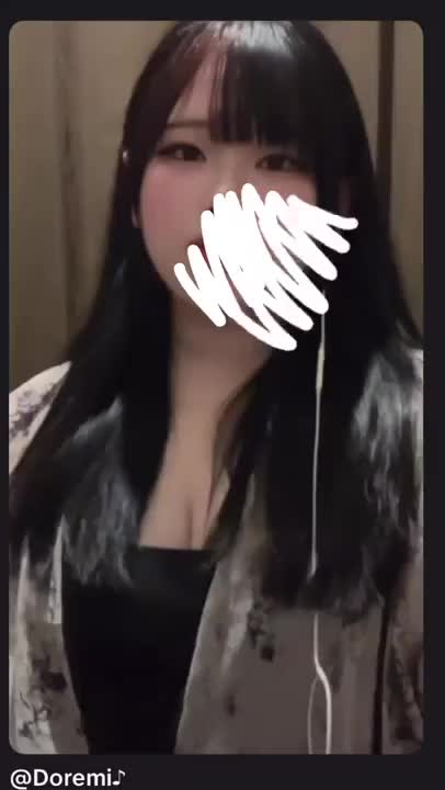 暑い日をもっと熱く♡
小悪魔どれみに
あなたのアソコ遊ばせて？♡↝