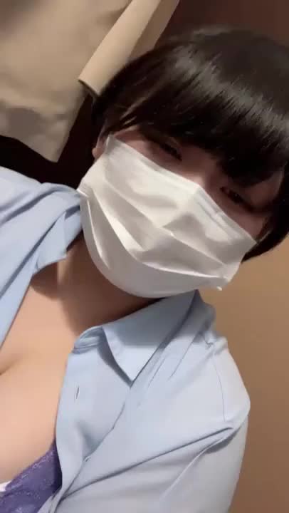 動画はお久しぶりです☺️💞

ホームビデオの時間です📹

おっぱいのカタチ綺麗だね
ってよく褒められます☺️

とろけるおっぱいと
しっとりれもんで
クリスマス過ごしませんか💞

どこがしっとりって？

それは内緒🙊💞


⛄️🎄 ᴍᴇʀʀʏ ᴄʜʀɪsᴛᴍᴀs 🎄⛄️

今日は23時まで
お誘いまってます♡
