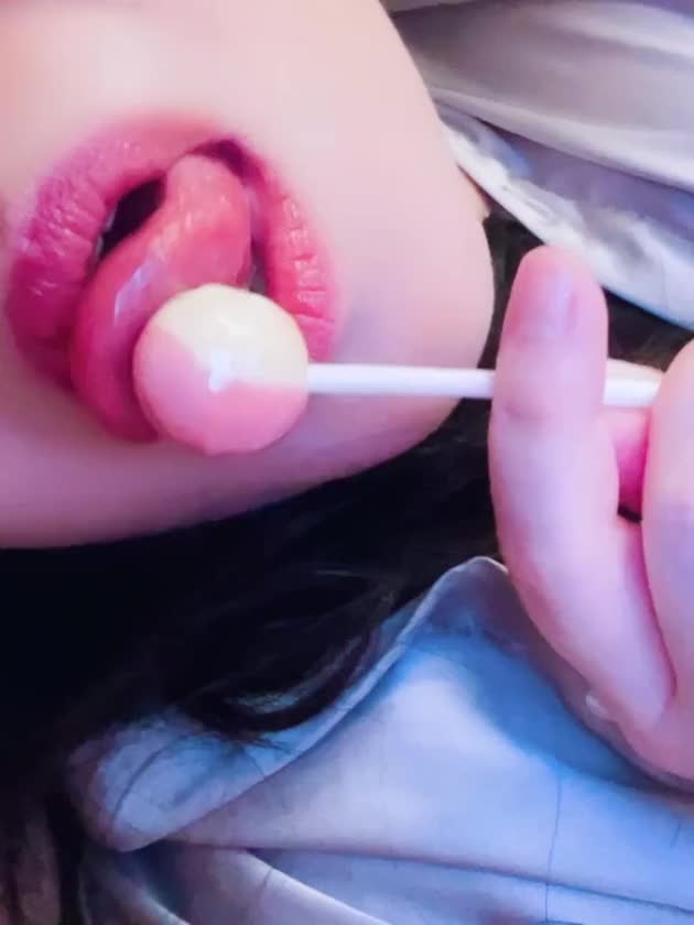 私の寂しがりのお口
あなたのやらしいのでいっぱいにしてください！
ふやけるまでジュルジュルしますねっ💗
ぜひぜひ〜横浜feel&airiまで
お待ちしていますね！