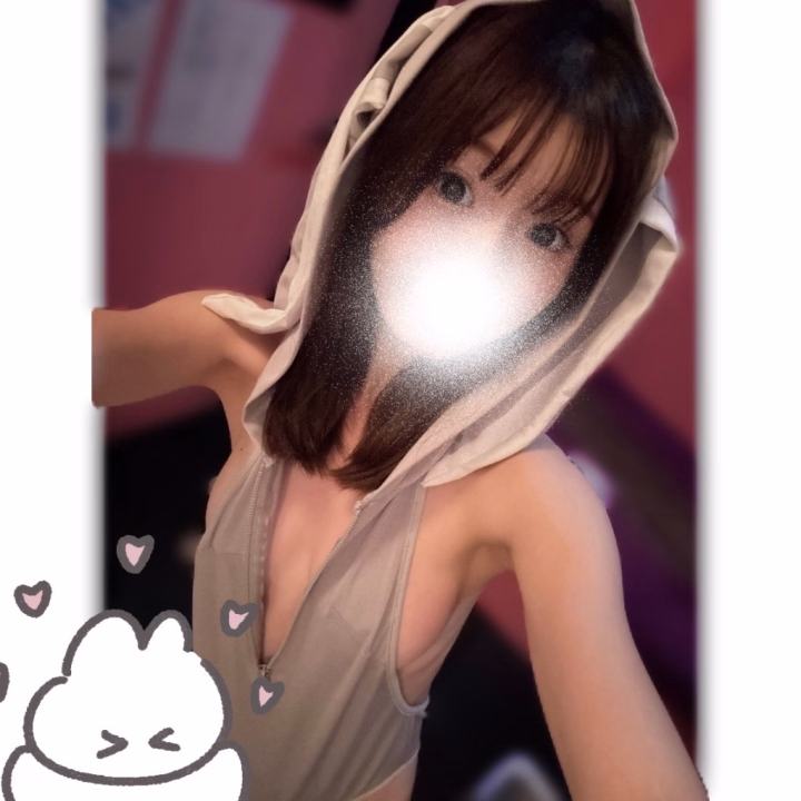 愛媛ありがとうございました✌🏻️🤍

本当にあっという間だったし
沢山の出会いがあって幸せでした(  ´˘`  )
遊びに来てくれたお兄さん達本当に
ありがとうございます🙂‍↕️🧡 感謝です(⸝⸝ʚ̴̶̷̆_ʚ̴̶̷̆⸝⸝)

❣️次回は7月18日〜25日です❣️
姫予約も受け付けておりまふ👸🏻
まってるね！！！！！！

愛媛さいこう〜😽💟  また来月ネ( ˶ｰ̀֊ｰ́ )੭
お兄さん達お仕事頑張てね！
るうもまた会える日まで頑張るよんっっ🎀